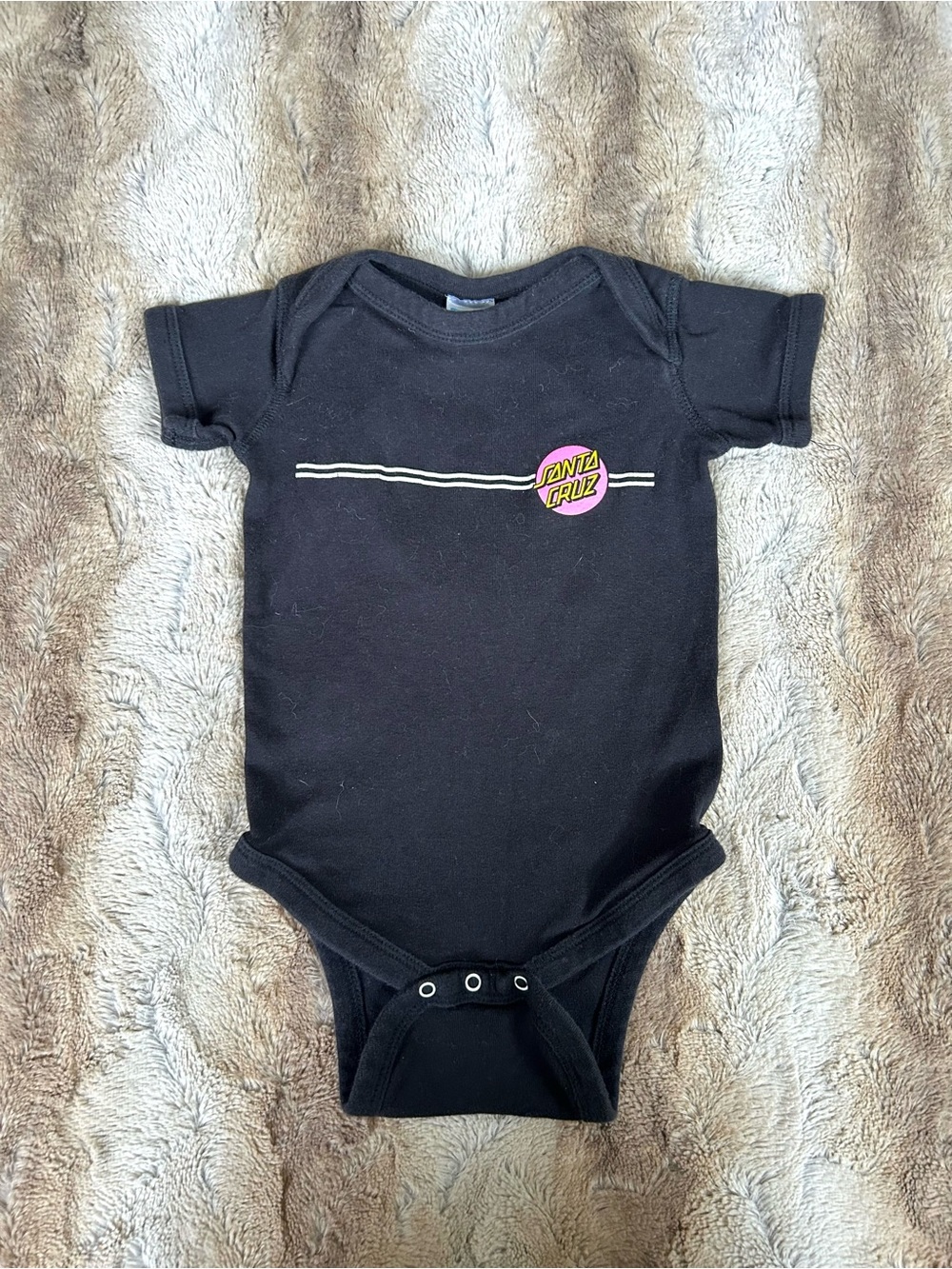 Santa Cruz Skateboards Black & Pink Baby One-Piece Bodysuit 12 MOS